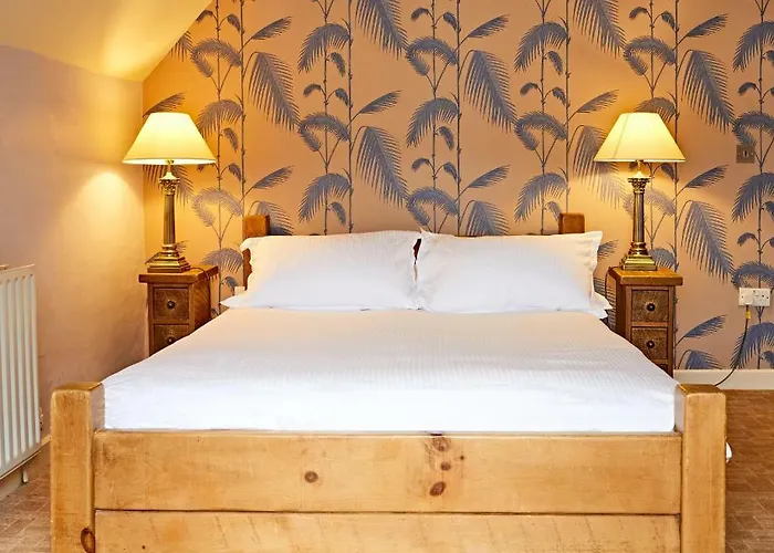 Moss Grove Organic 5*