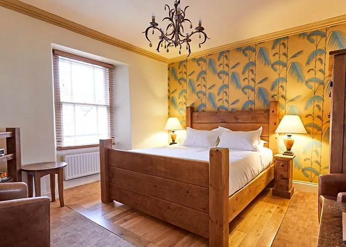 Moss Grove Organic 5*